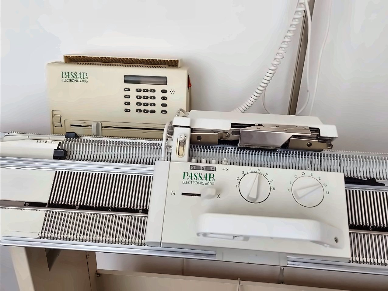 Počítač E6000 a zámek